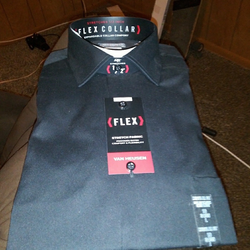 Van heusen dress shirt (large).